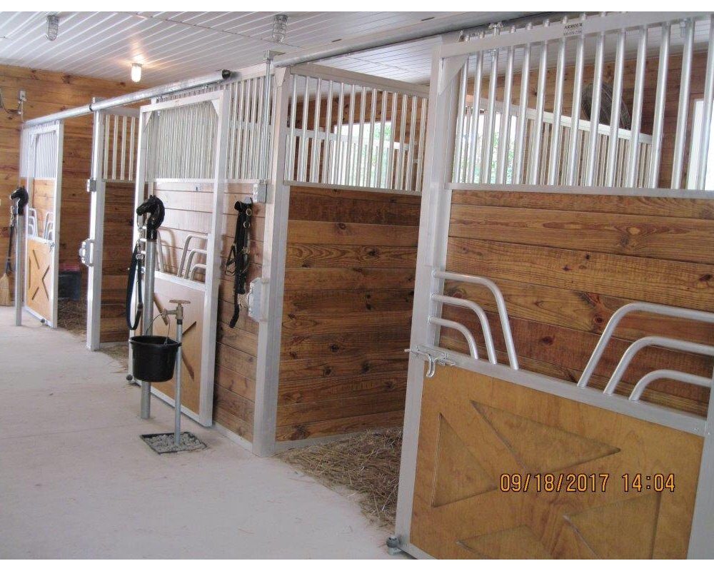 Sliding Mini Gossip Horse Stalls