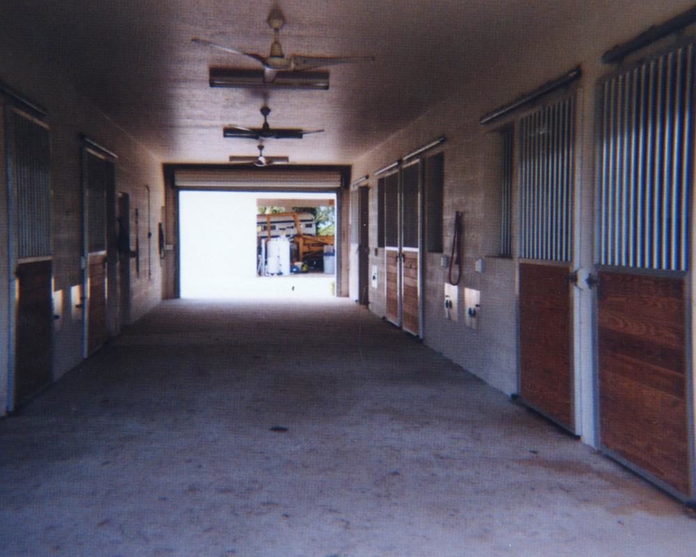 Horse stall barn aisle way