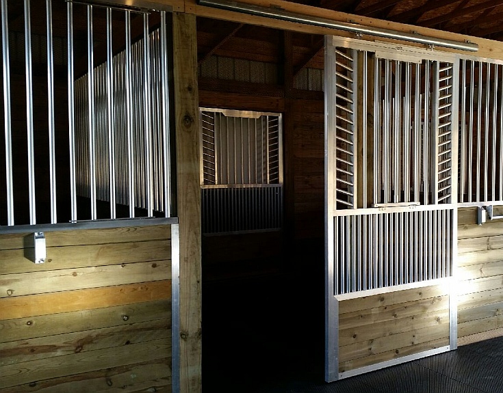 Johnson Horse Stall Front Package: Includes Herringbone Top with the Spring-loaded Fold Down, Aluminum Front Grill